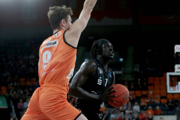 作为年轻一 作为年轻一