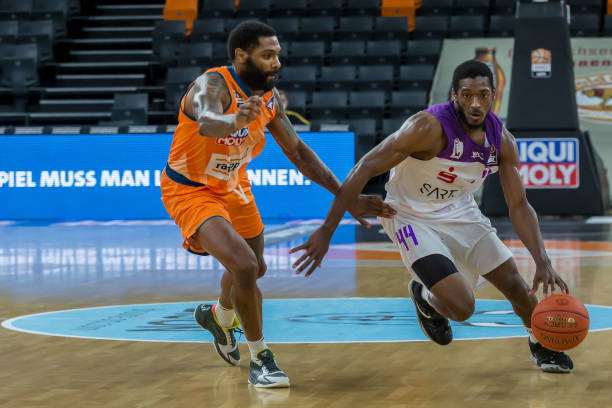 逐渐探索出 逐渐探索出